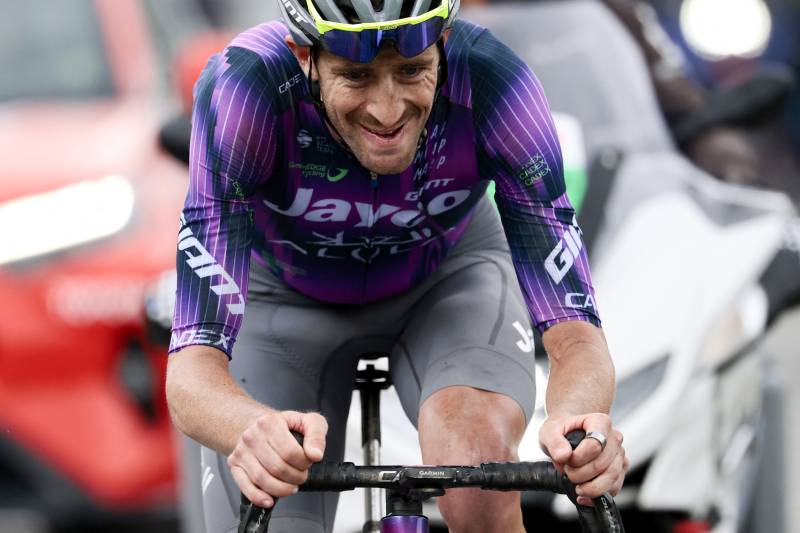 Simon Yates on verge of Giro triumph after epic stage 20 effort