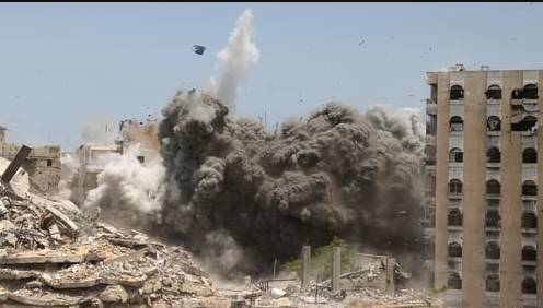Gaza rescuers say Israeli fire kills 31 near aid site
