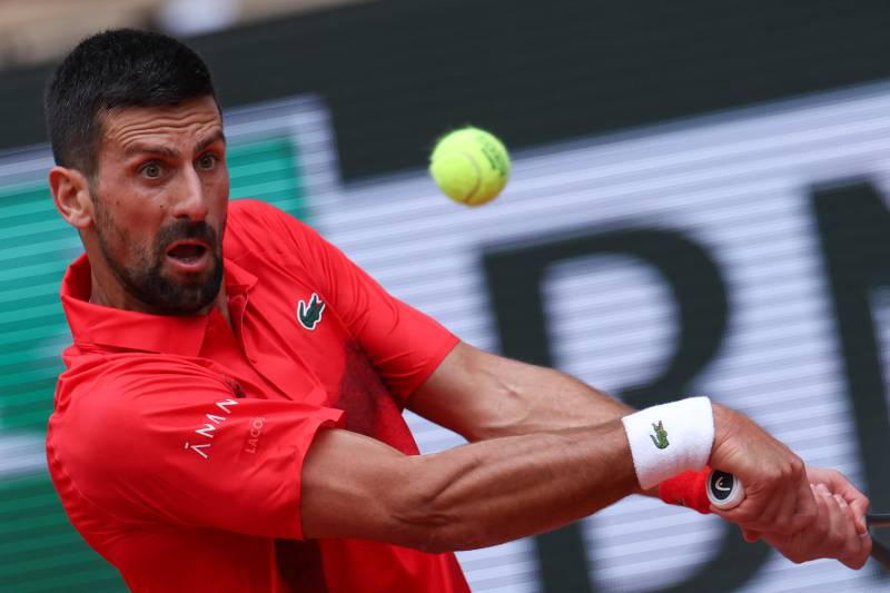 Djokovic cruises into record 19th French Open quarter-final