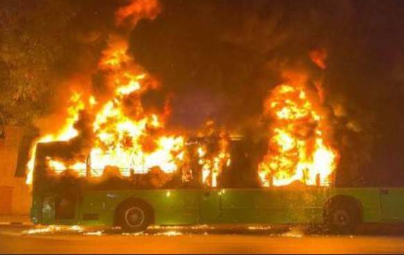 Fire destroys three buses in Pattoki, Rahimyar Khan