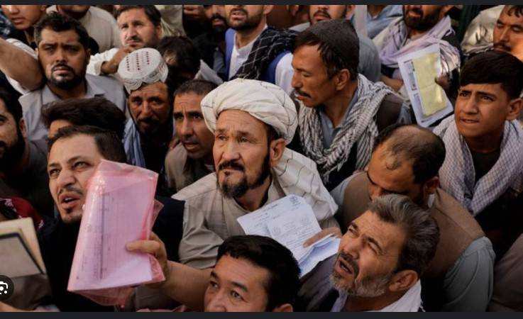 Afghan civil servants face bleak Eid after salaries delayed