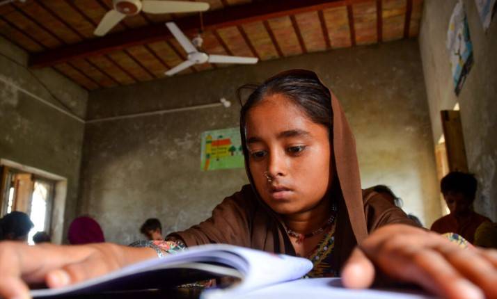 Climate change keeps Pakistan students home