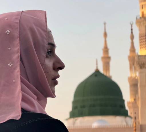 Noor Bukhari urges fans and followers to refrain from showing off sacrificial animals