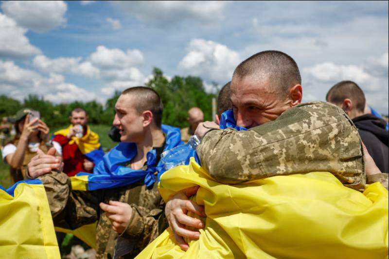 Russia, Ukraine accuse each other of delaying POW swap