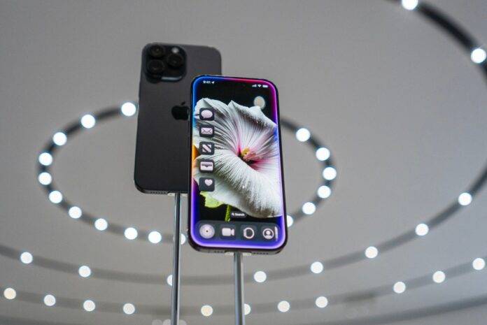 Apple under pressure to shine after AI stumble