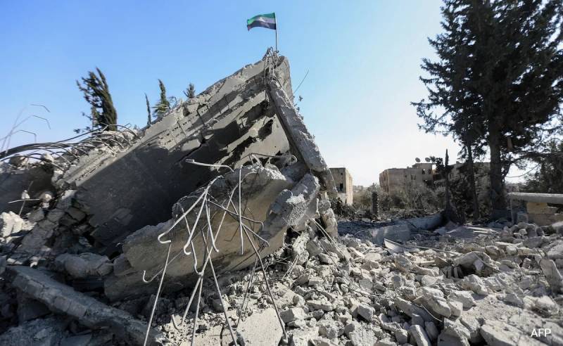 Syria monitor says one killed in Israeli strike near buffer zone