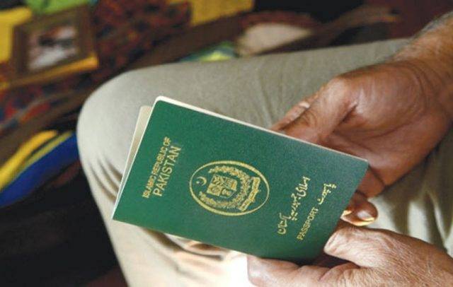 Over 727,000 Pakistanis went abroad for jobs in 2024, majority headed to Saudi Arabia: Report