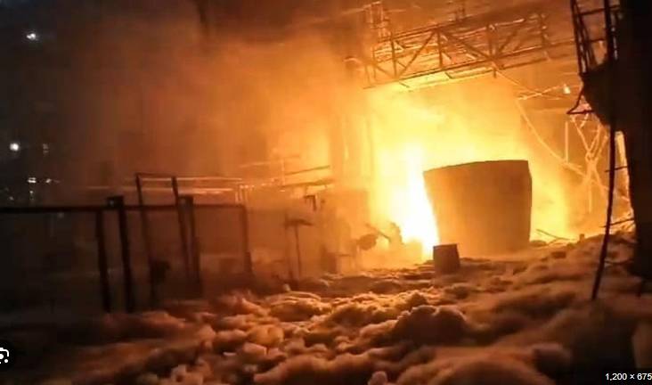 Millions of rupees worth goods gutted in Lahore factory fire 