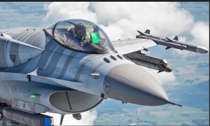 Poland scrambles jets after major Russian strikes on Ukraine