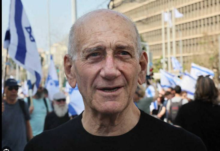 Trump must tell Netanyahu 'enough is enough': ex-Israeli PM