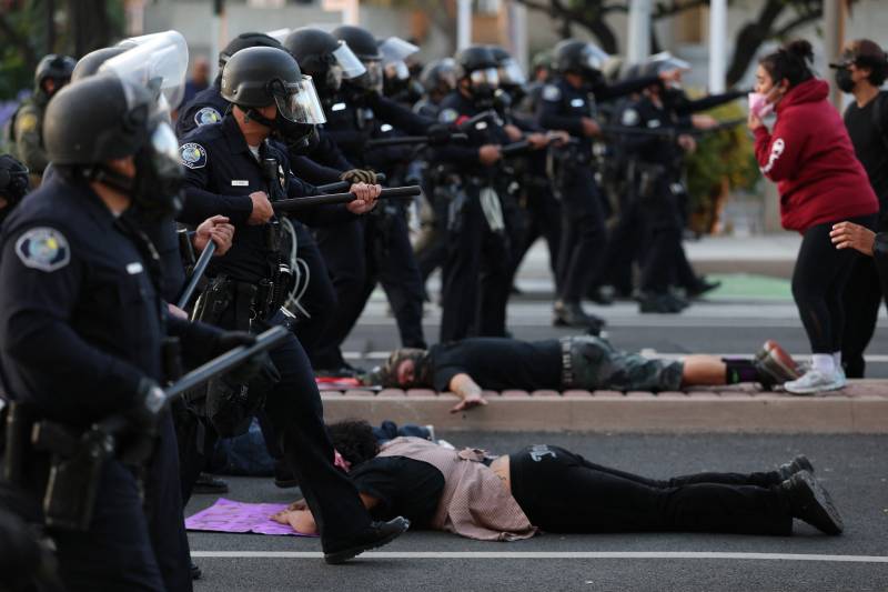 Trump orders thousands more troops to protest-hit Los Angeles