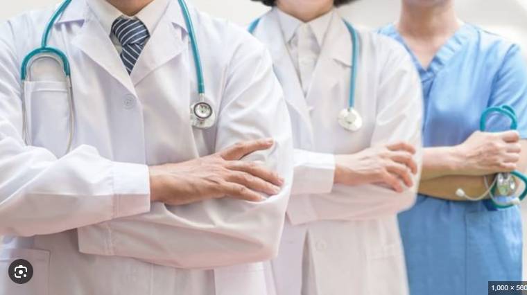 Ban imposed on second jobs of trainee doctors 