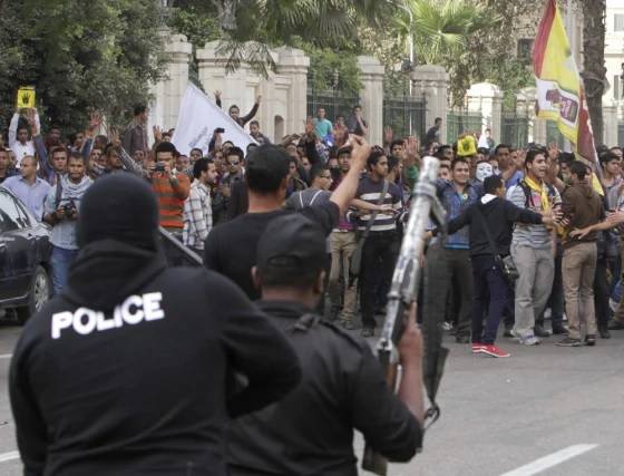 Egypt detains over 200 activists ahead of Gaza aid march