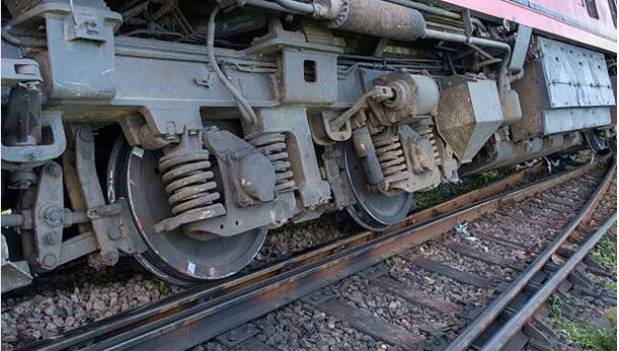 Jafir Express derails near Taxila, passengers remain safe