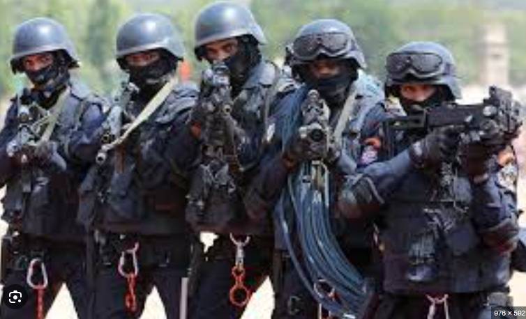 Man who killed two people in Lahore turned out to be Elite Force cop 