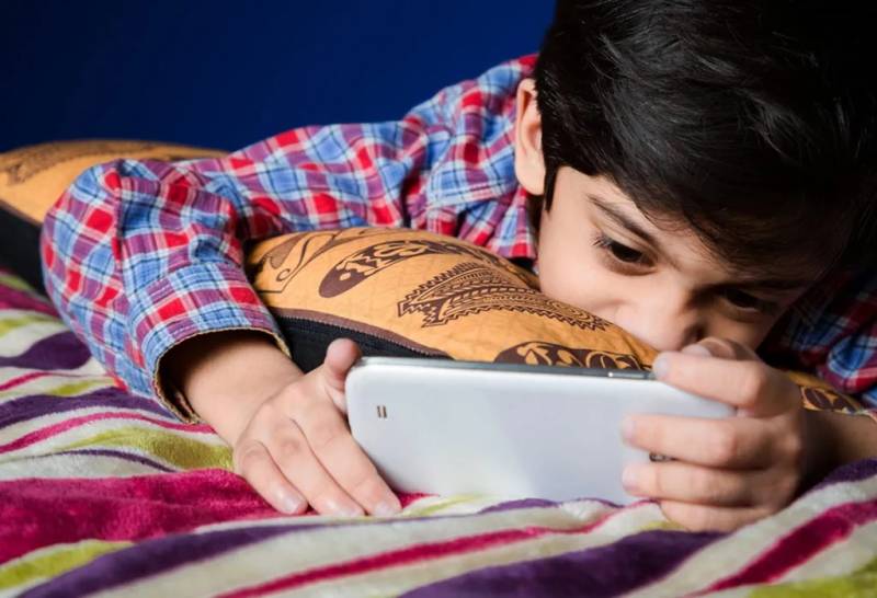Parents on high alert: Expert warns of rising online dangers for children