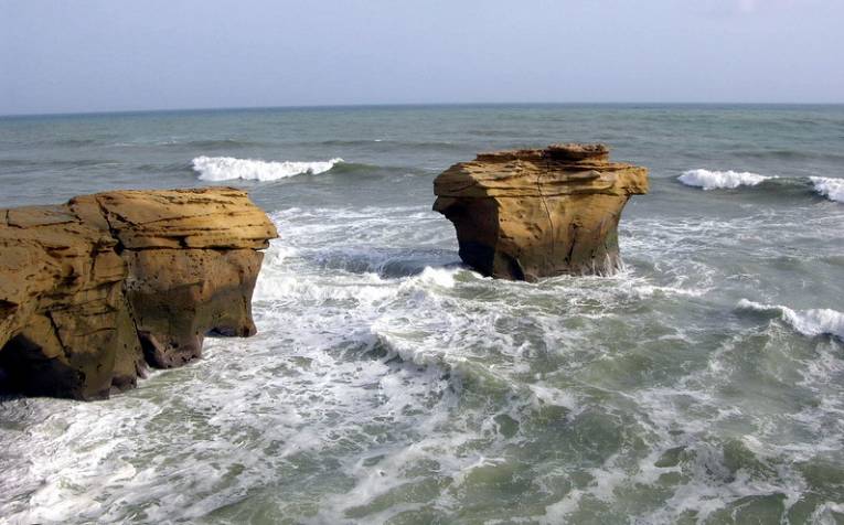 Three youths drown while bathing at Karachi’s Hawkesbay 