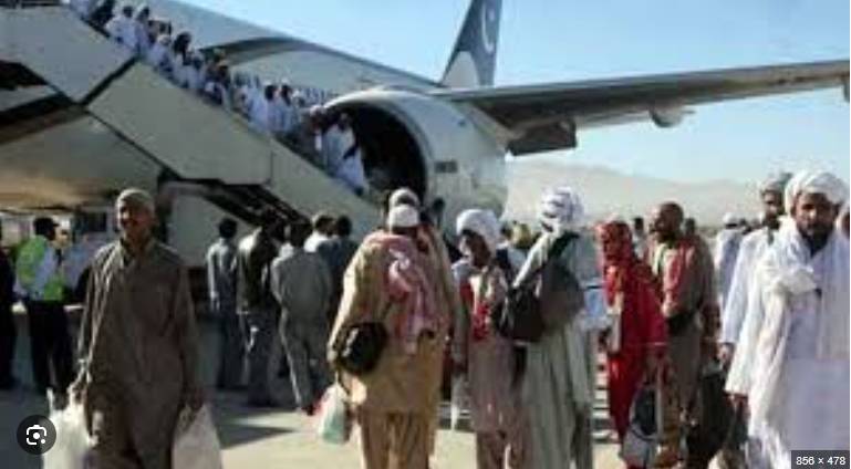 11,418 Pakistanis back home after performing Hajj