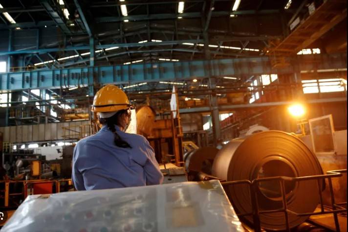 China retail sales beat forecast despite trade war tensions