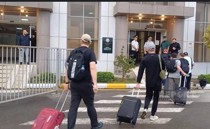 Over 600 foreigners flee Iran into Azerbaijan