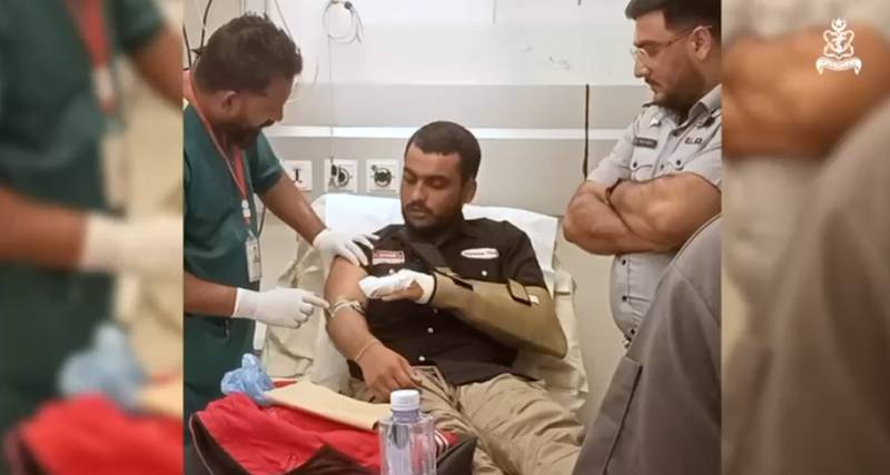 Pakistan Navy and Pakistan Maritime Security Agency undertake medical evacuation of Indian seafarer