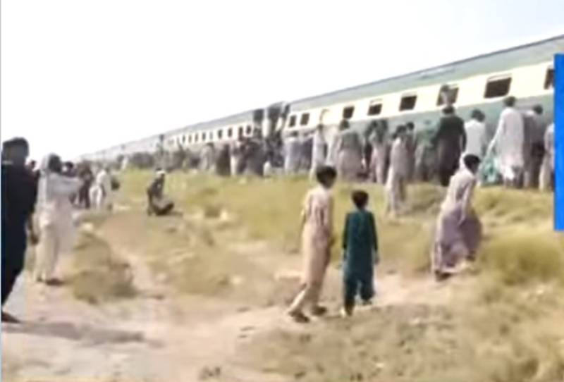 Bomb blast derails Jaffar Express near Jacobabad