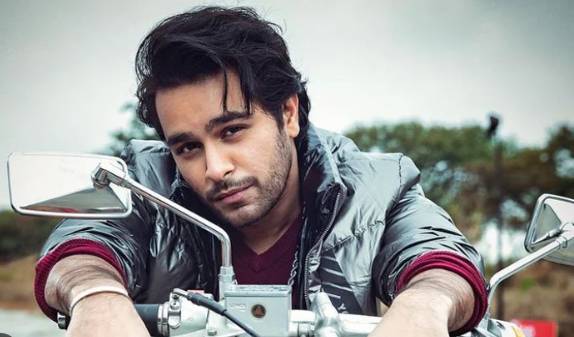 Asim Azhar’s witty response to online troll