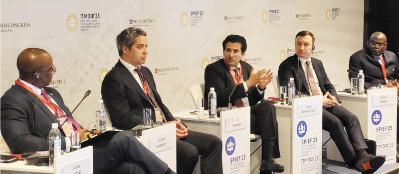 Energy minister Ali Malik meets business delegations in Russia