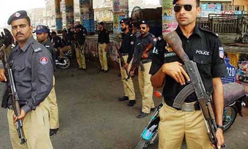Larkana police nab notorious dacoits behind SHO murder
