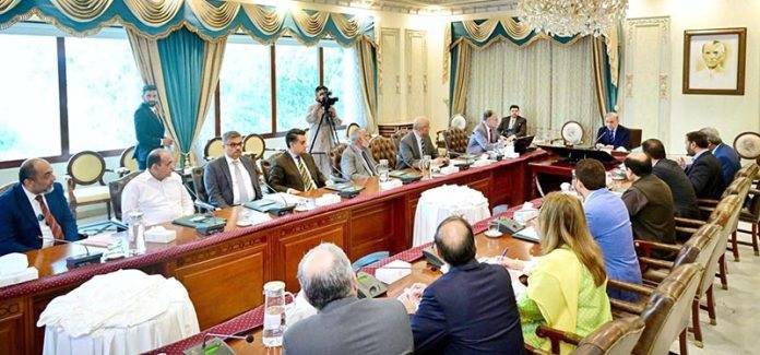 PM Shehbaz chairs meeting on national health reforms