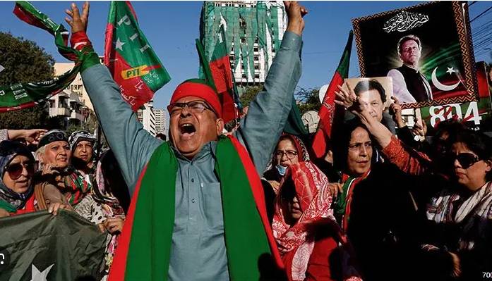 PTI leadership opposes party’s anti-govt protest in summers 