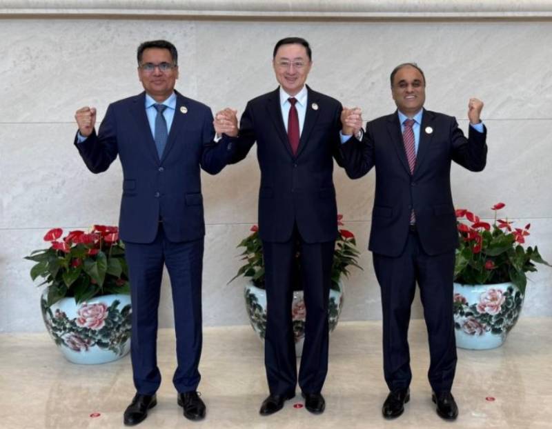 Pakistan, China, BD pledge trilateral cooperation