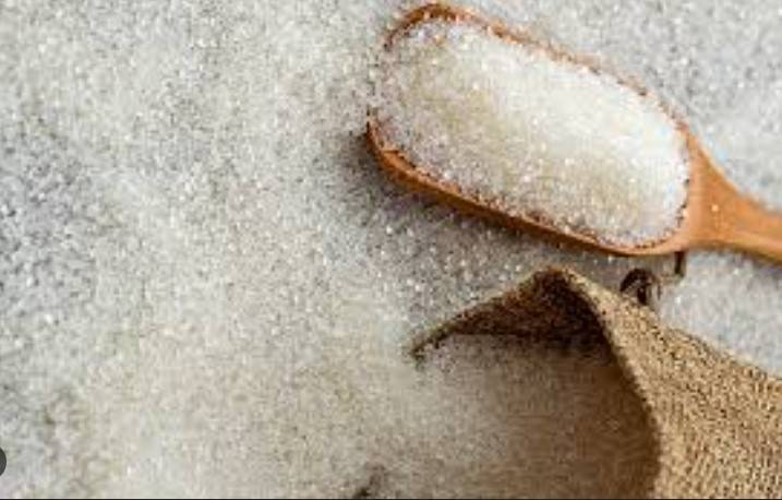 Govt decides to import 500,000 tons of sugar