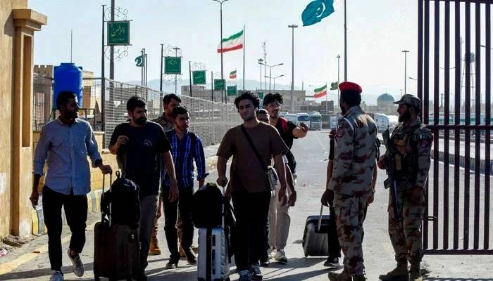 696 more Pakistanis return amid escalating Iran-Israel conflict