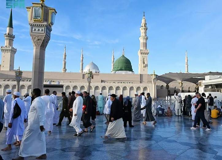 Saudi Arabia issues etiquette guidelines for visitors to the Prophet’s Mosque