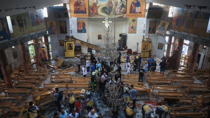At least 20 killed in suicide attack on Damascus church 