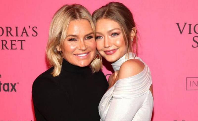 Yolanda Hadid shows solidarity with Victoria Beckham over Nicola crisis
