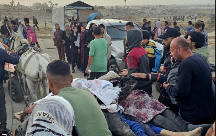 Israeli forces kill 21 people waiting for aid in Gaza
