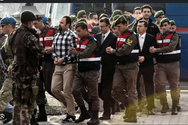 Turkey arrests 158 military men suspected of links to Erdogan foe