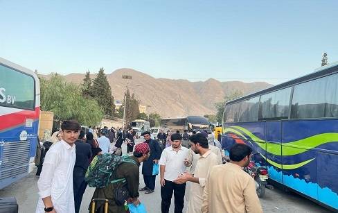 Another 152 Pakistanis return from Iran via Taftan border