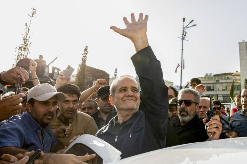 Iran says not seeking nuclear weapons but will assert 'legitimate rights'