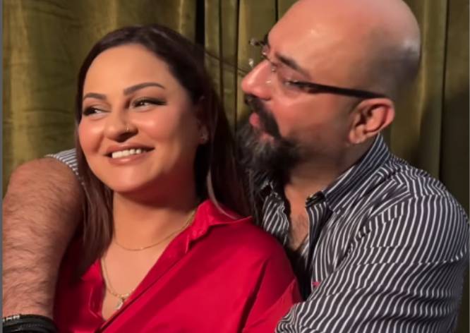 Juvaria Abbasi shares a moment of solace with husband 