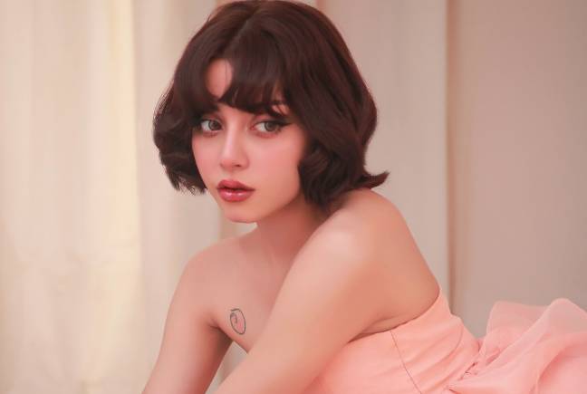 Alizeh Shah’s unforgettable evening with male buddy 