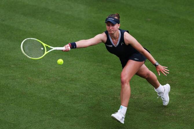 Krejcikova suffers injury scare ahead of Wimbledon defence