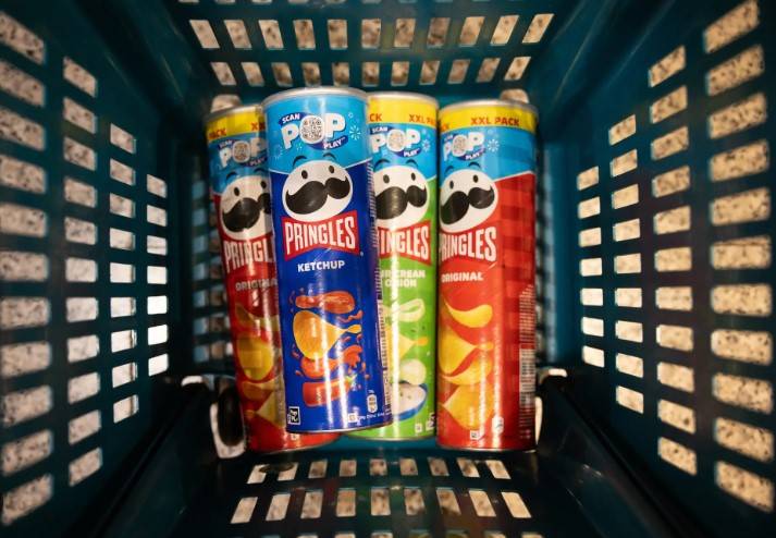 EU probes Mars takeover of Pringles maker Kellanova