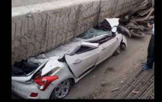 Two die as pillar falls on car in Islamabad market