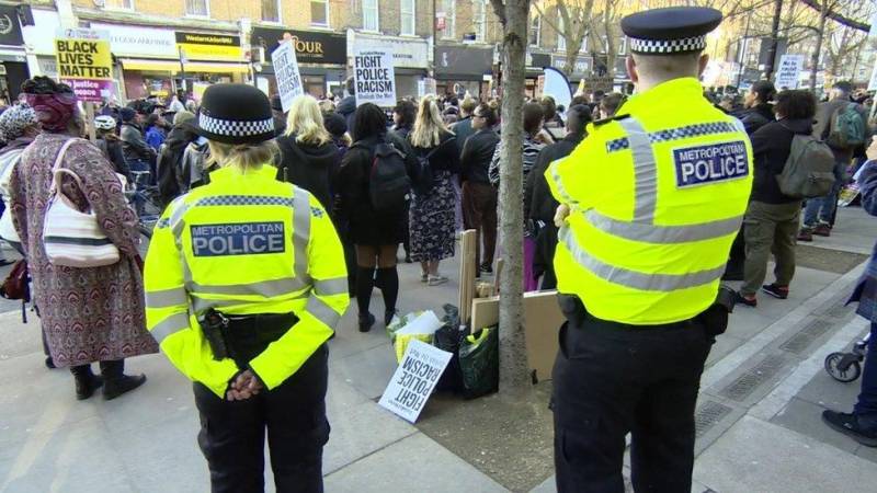 UK police officers dismissed for strip searching teen girl