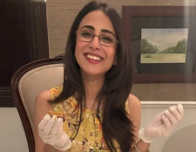 Ushna Shah’s gloves strategy for desi meals