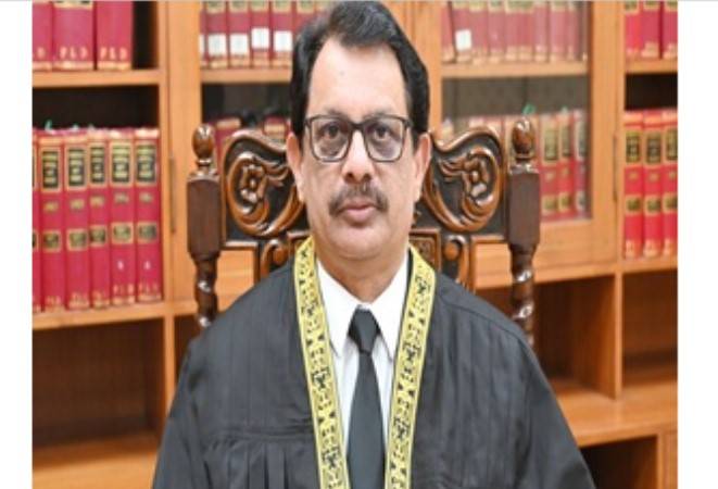 Justice Panhwar recuses from SC bench hearing reserved seats case