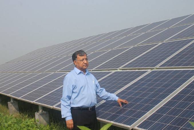 Bangladesh pushes solar to tackle energy woes